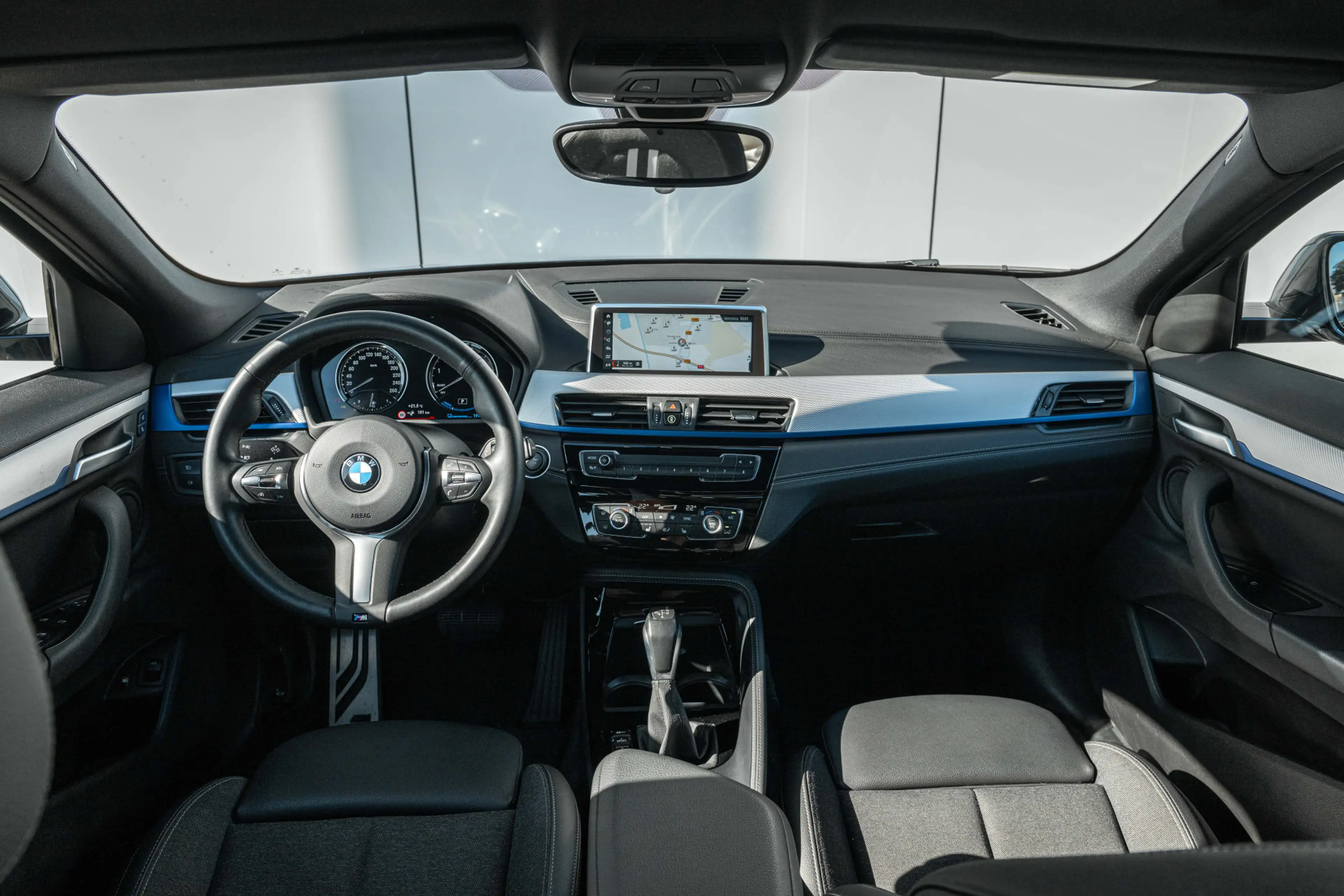 BMW X2 xDrive25e M Sport Automaat / Sportstoelen / Active — photo 3