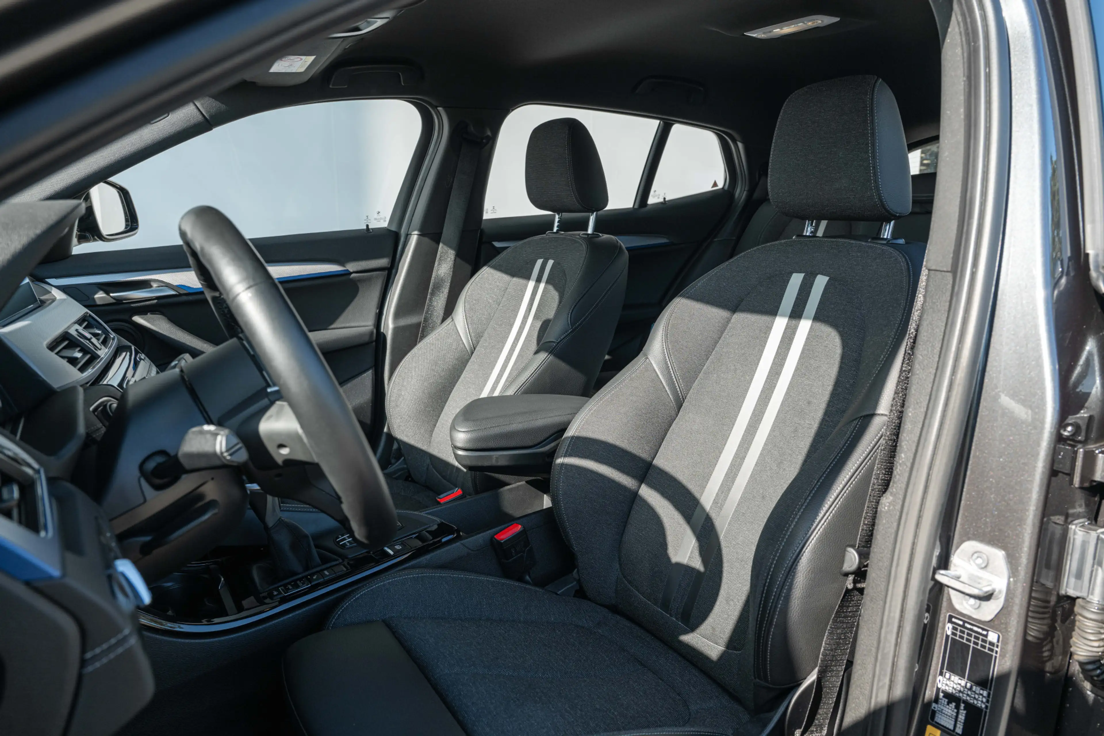 BMW X2 xDrive25e M Sport Automaat / Sportstoelen / Active — photo 4