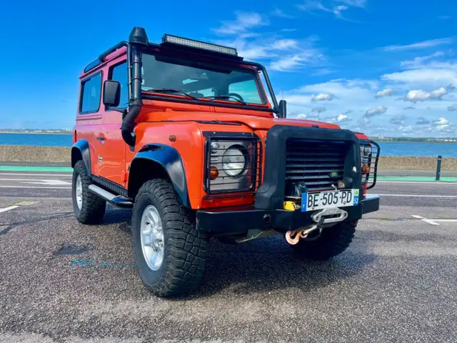 Land Rover Defender