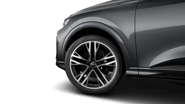 Audi SQ5 view 7