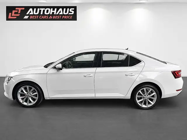 Skoda Superb view 2