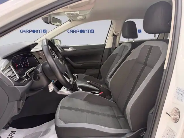 Volkswagen Polo view 11