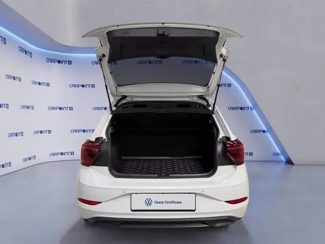 Volkswagen Polo view 19