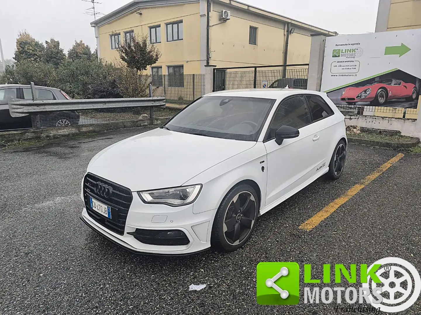 Audi A3 1.8 TFSI quattro S tronic S-LINE Bianco - 1