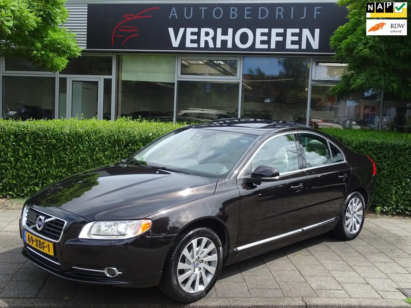 Volvo S80 2.0 T5 Limited Edition - AUTOMAAT - PANORAMADAK - Чорний - 1