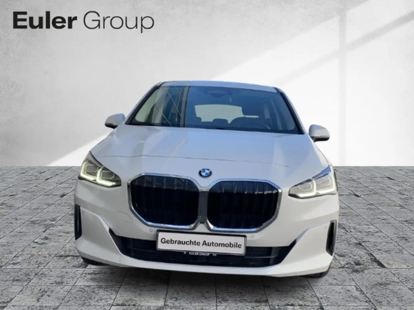 BMW 218 Active Tourer i Sommer17'' AdLED ParkAss Komf El.H Weiß - 2