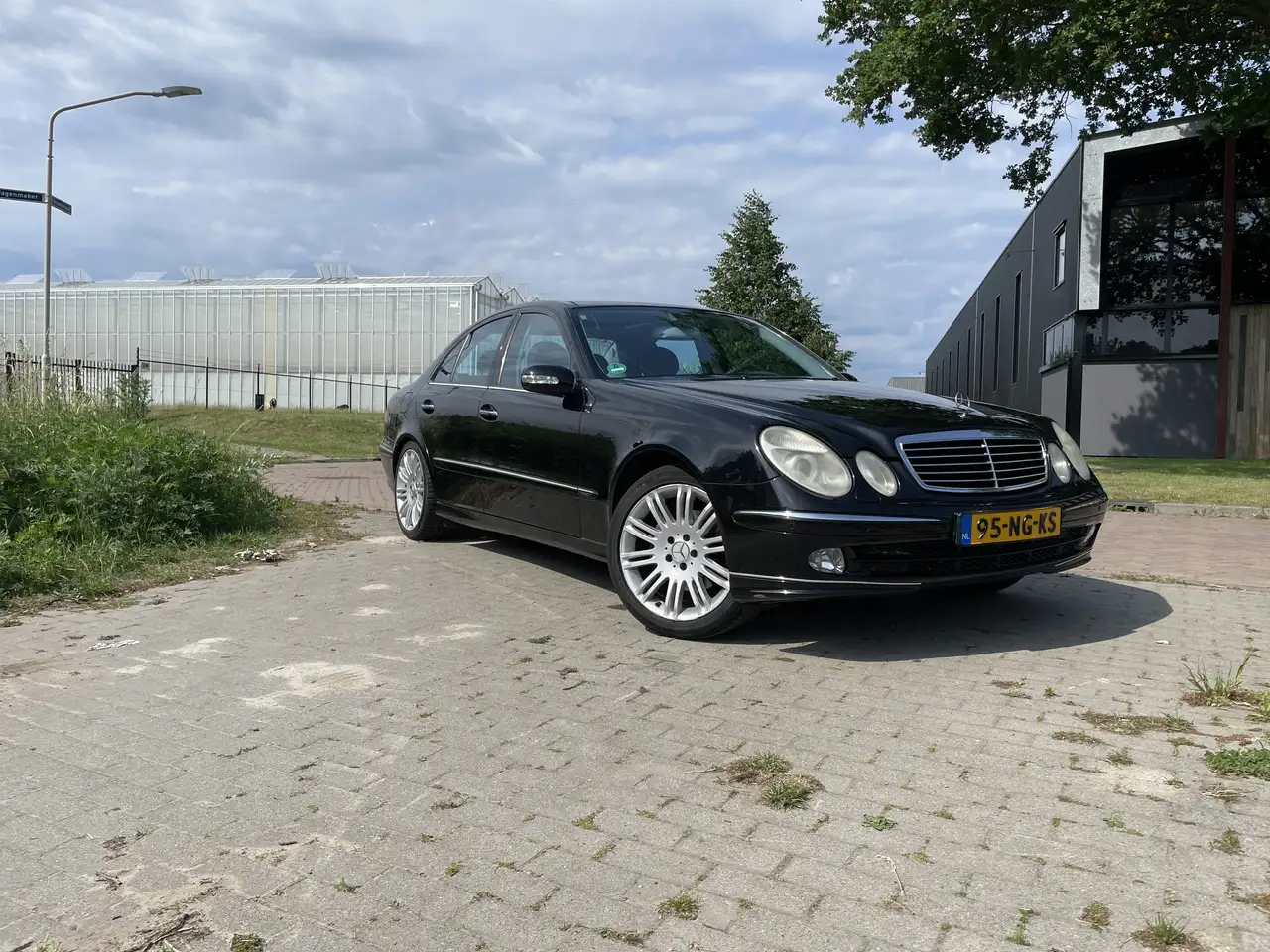 Mercedes-Benz E 320