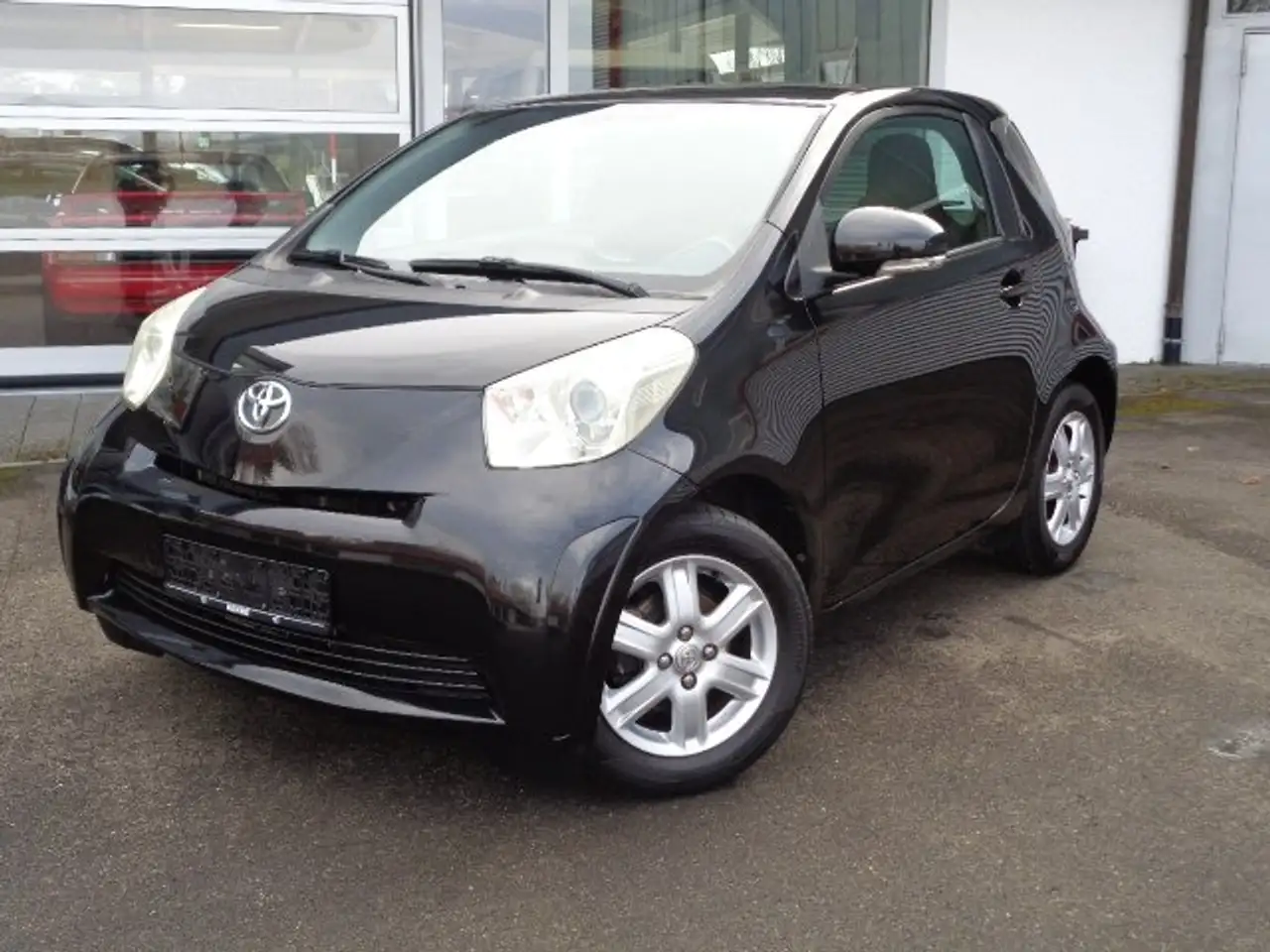Toyota iQ