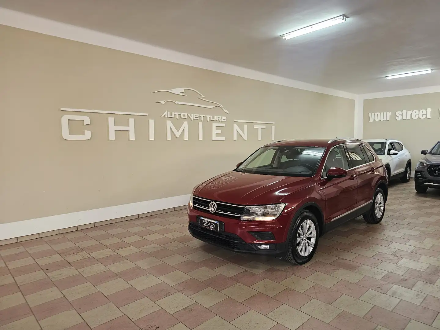 Volkswagen Tiguan Tiguan 2.0 tdi Style 150cv dsg Rood - 2