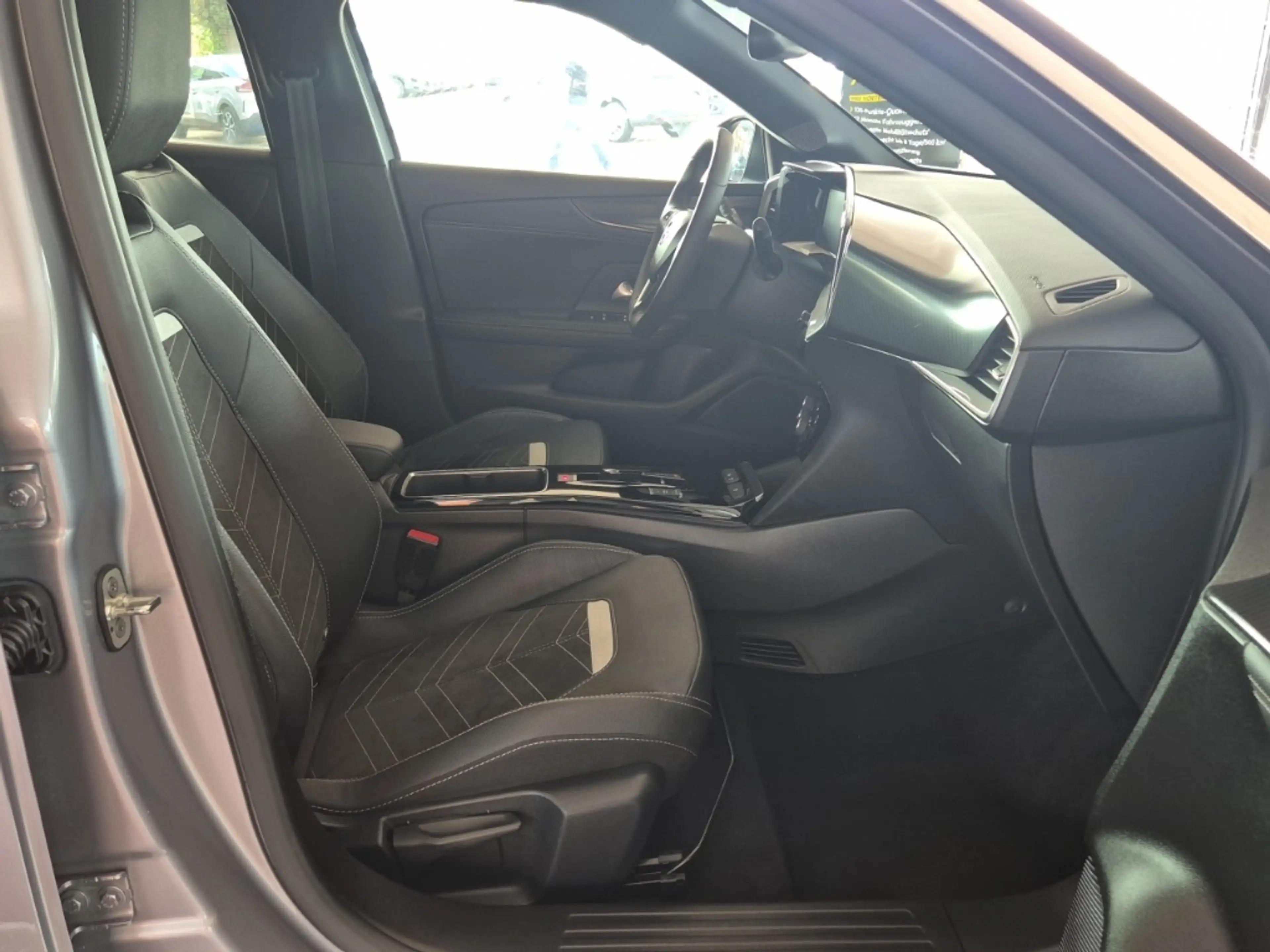 Opel Mokka-E Ultimate 11kw Charger Shz Navi Kamera — photo 12