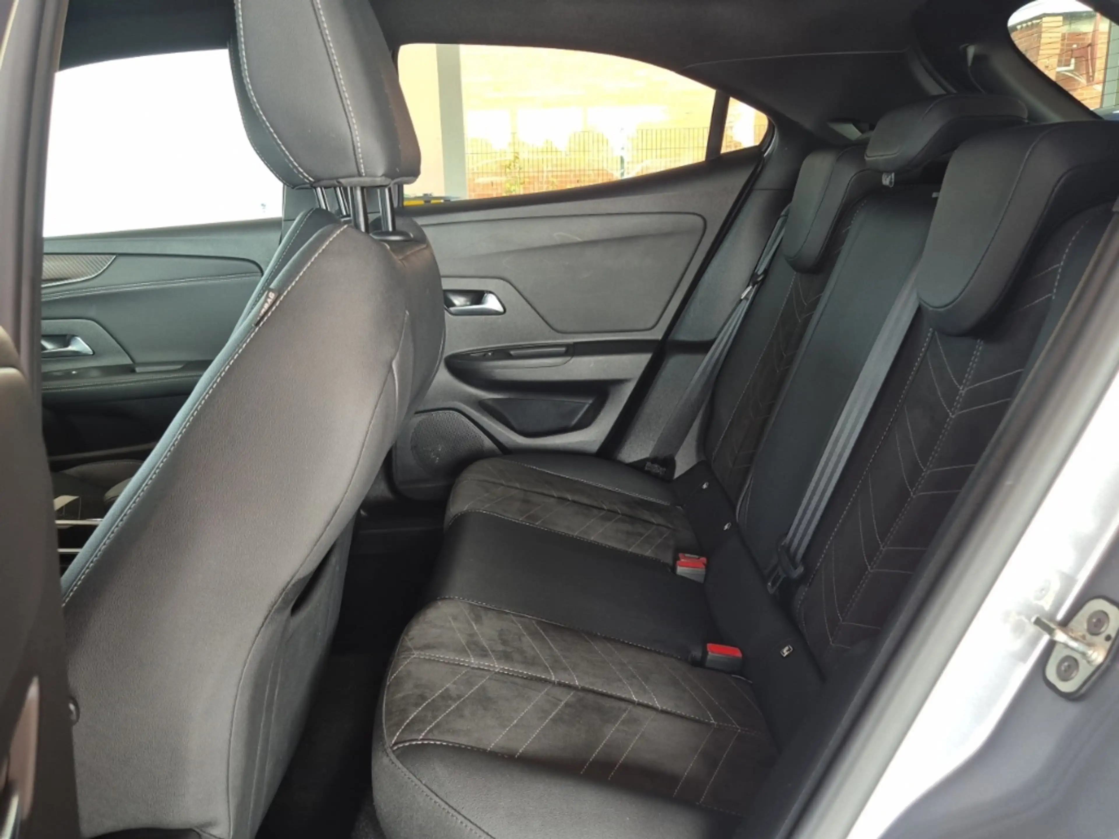 Opel Mokka-E Ultimate 11kw Charger Shz Navi Kamera — photo 14