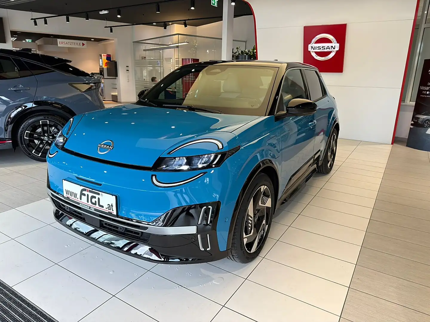 Nissan Micra 52kWh Evolve Aut. Blau - 1