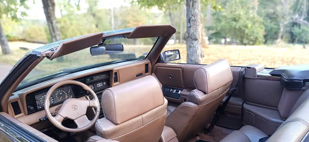 Chrysler Le Baron Cabriolet 2.2i GTC, foto 3