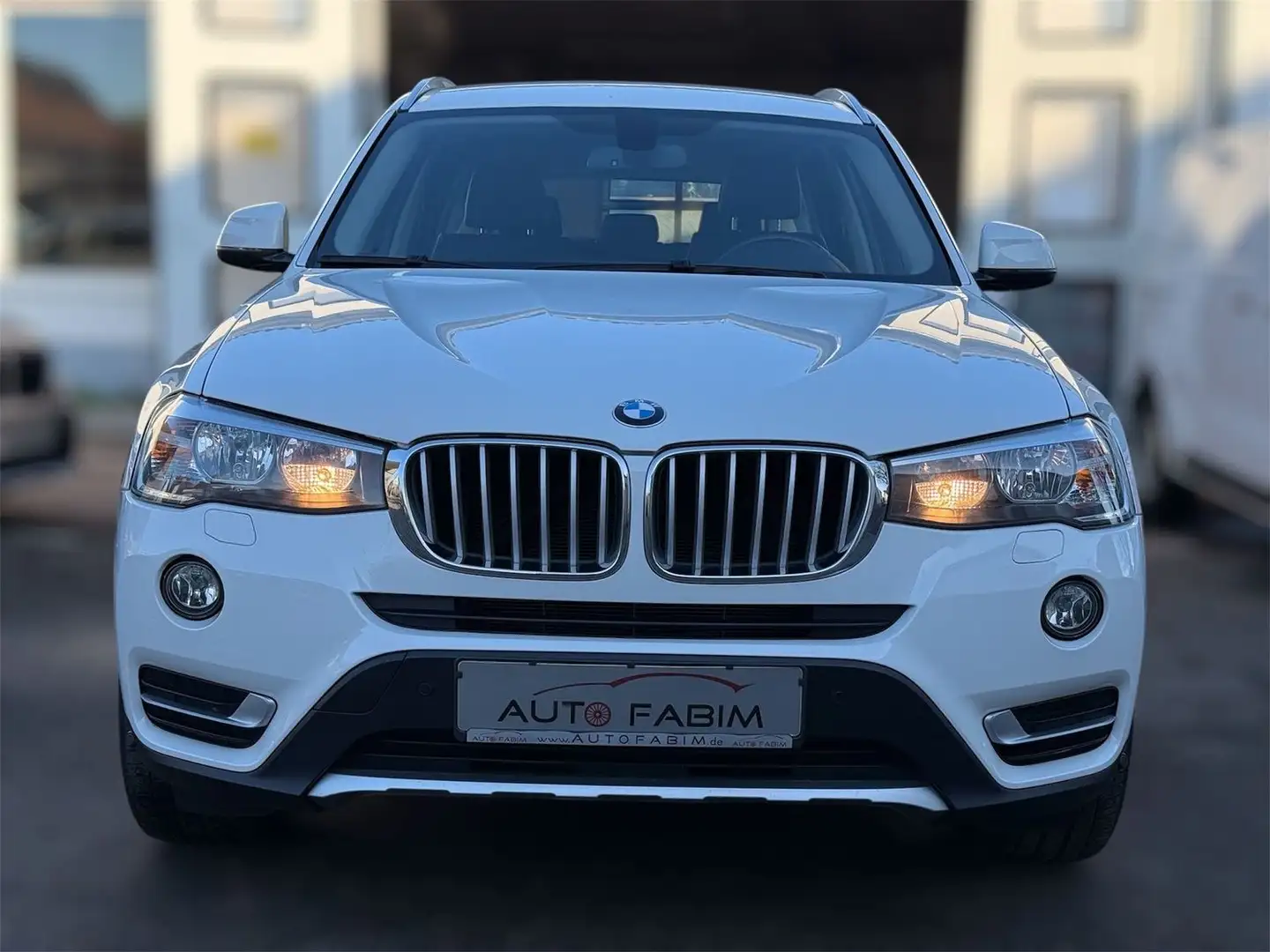 BMW X3 xDrive 20 i xLine LUXUS*BUSINESS*1.HAND*SCHECKHEFT Weiß - 2