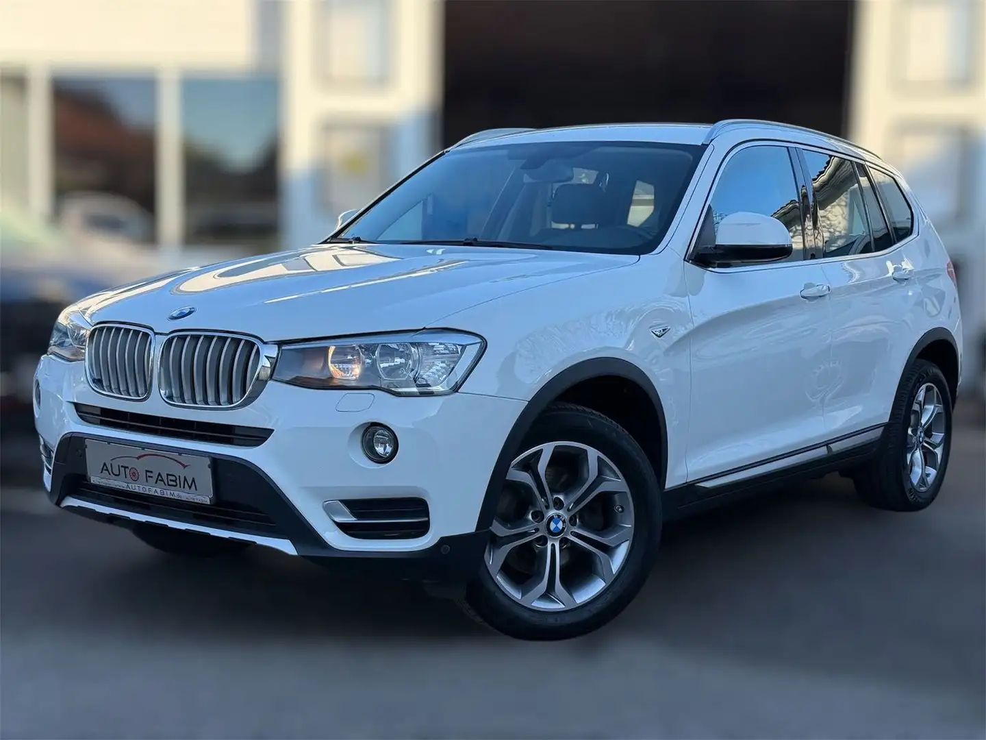 BMW X3 xDrive 20 i xLine LUXUS*BUSINESS*1.HAND*SCHECKHEFT Weiß - 1