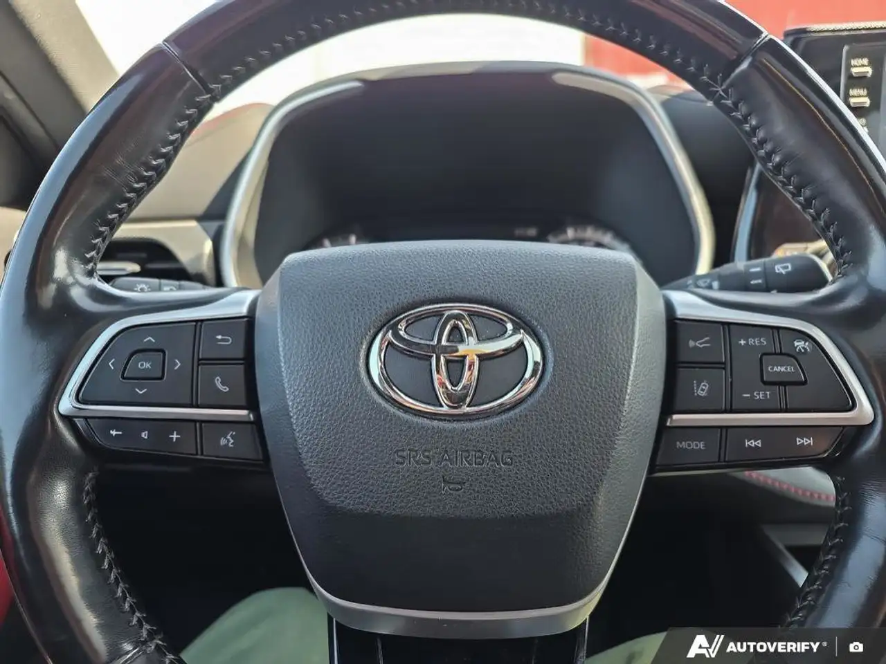 Toyota Highlander снимка Toyota Highlander