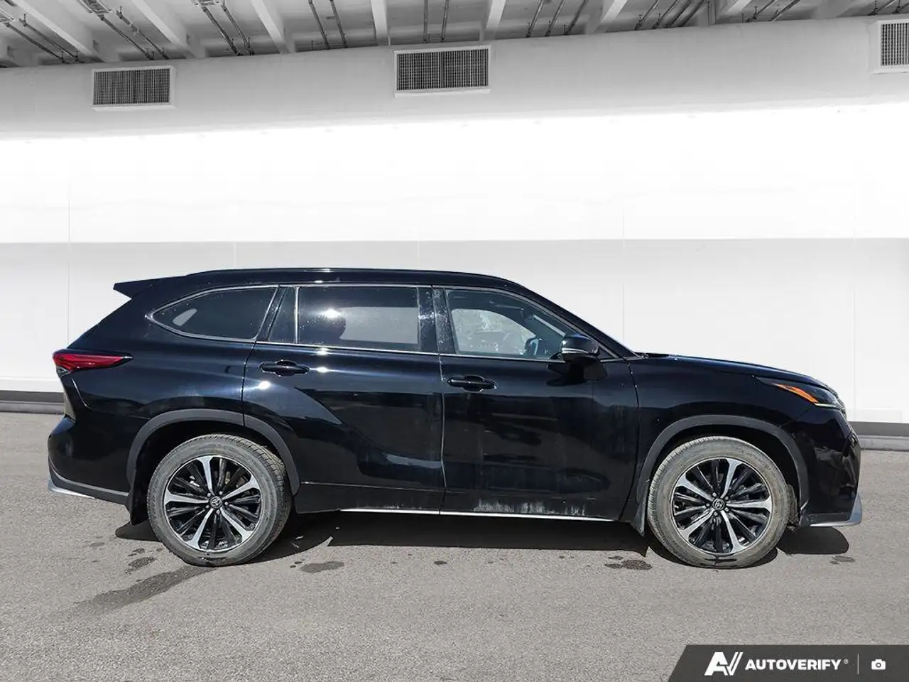 Toyota Highlander снимка Toyota Highlander