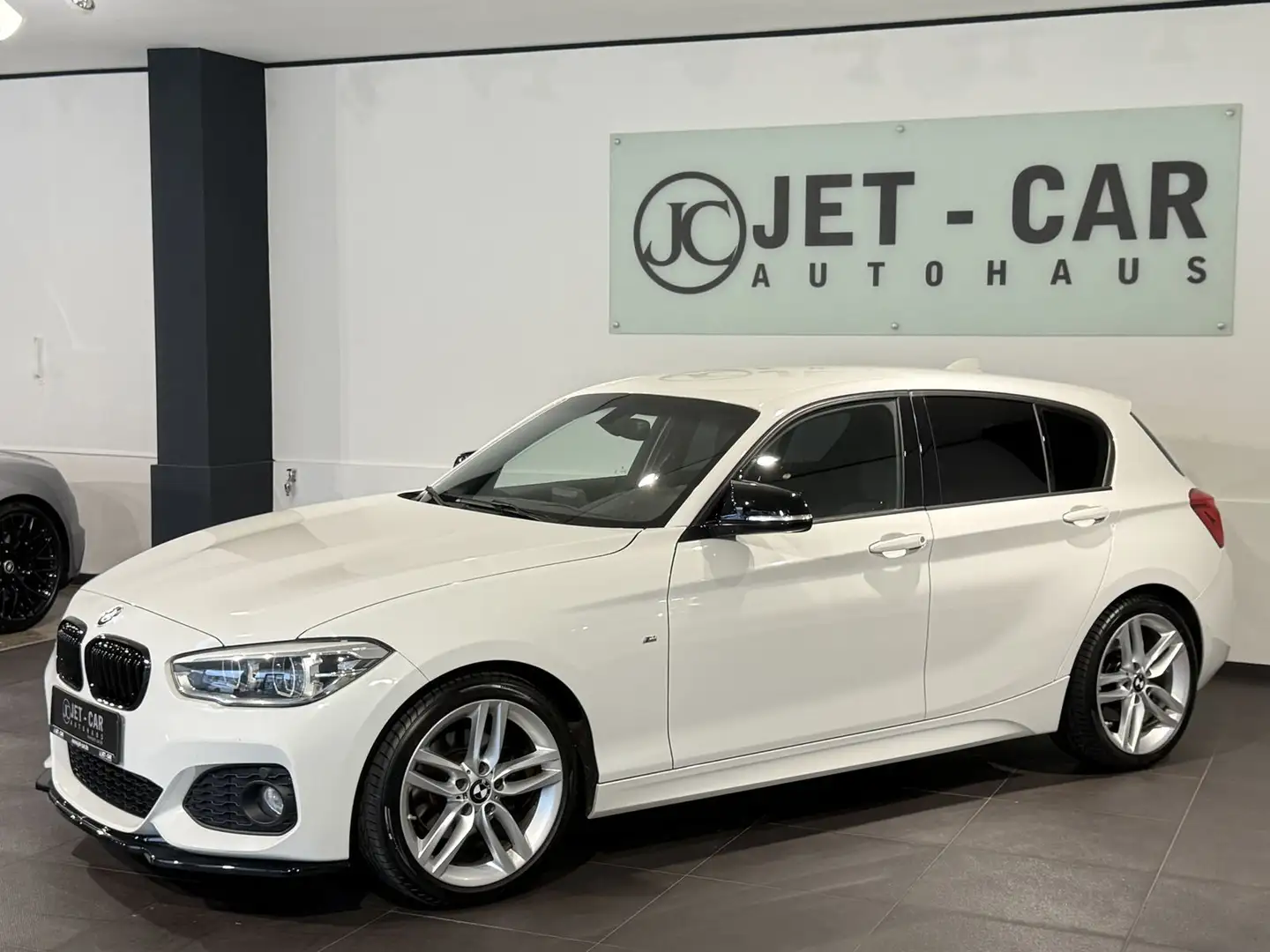 BMW 120 d M Sport *LED-H&K-Navi-Zaero-Maxton* Weiß - 1