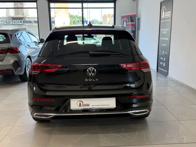 Volkswagen Golf view 5