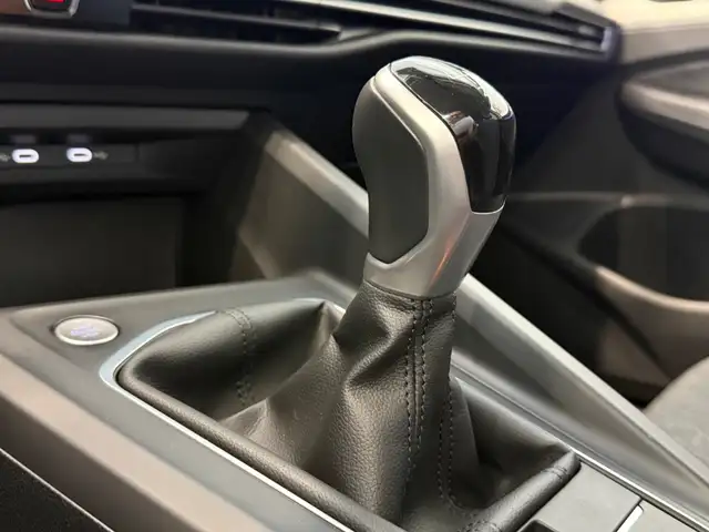 Volkswagen Golf view 15