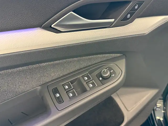 Volkswagen Golf view 12