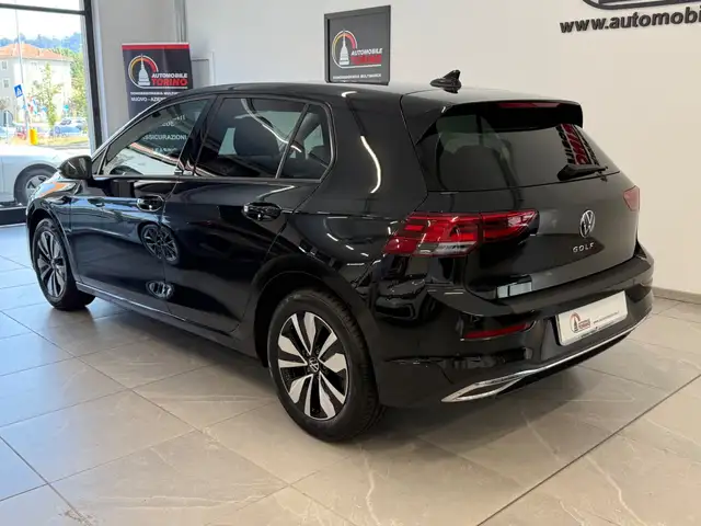 Volkswagen Golf view 6