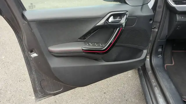 Peugeot 2008 view 7
