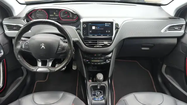 Peugeot 2008 view 11