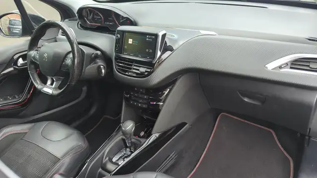 Peugeot 2008 view 10