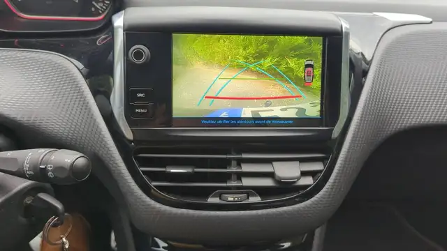 Peugeot 2008 view 13