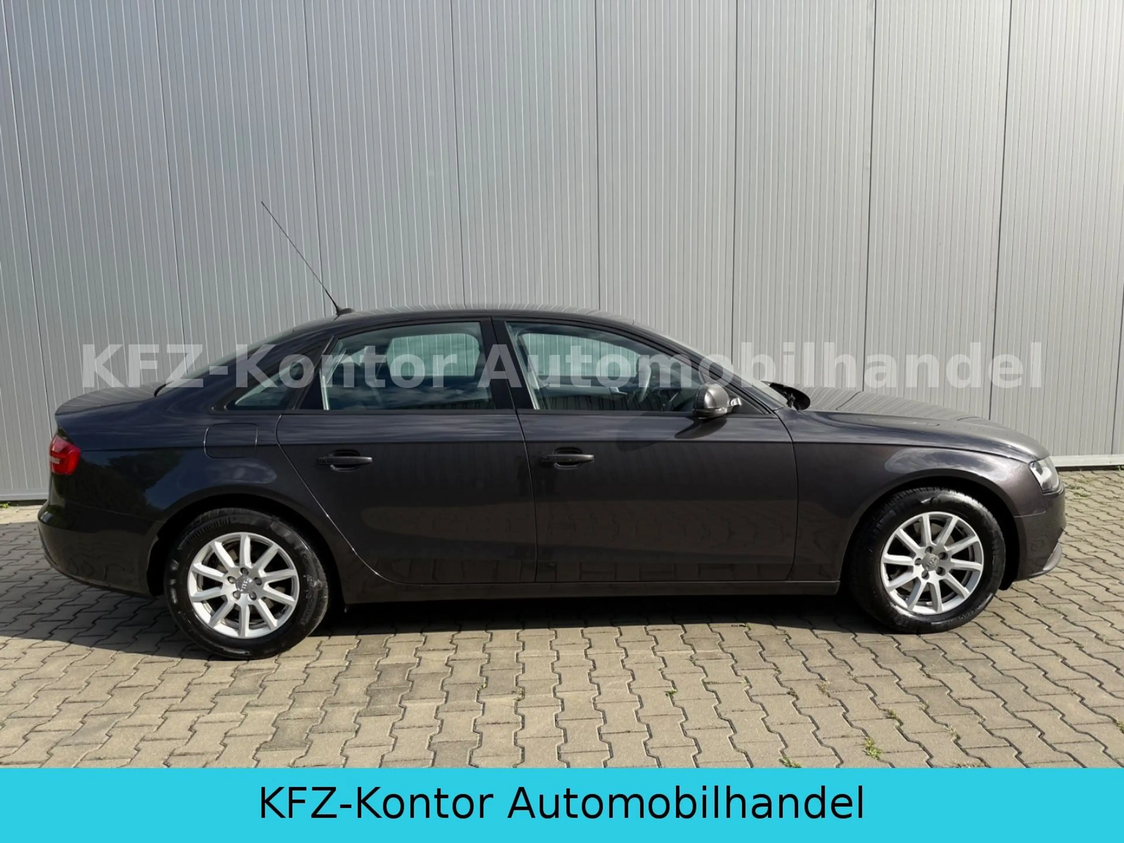Audi A4 2.0 TDI Lim.  Attraction 1. Hand — photo 6