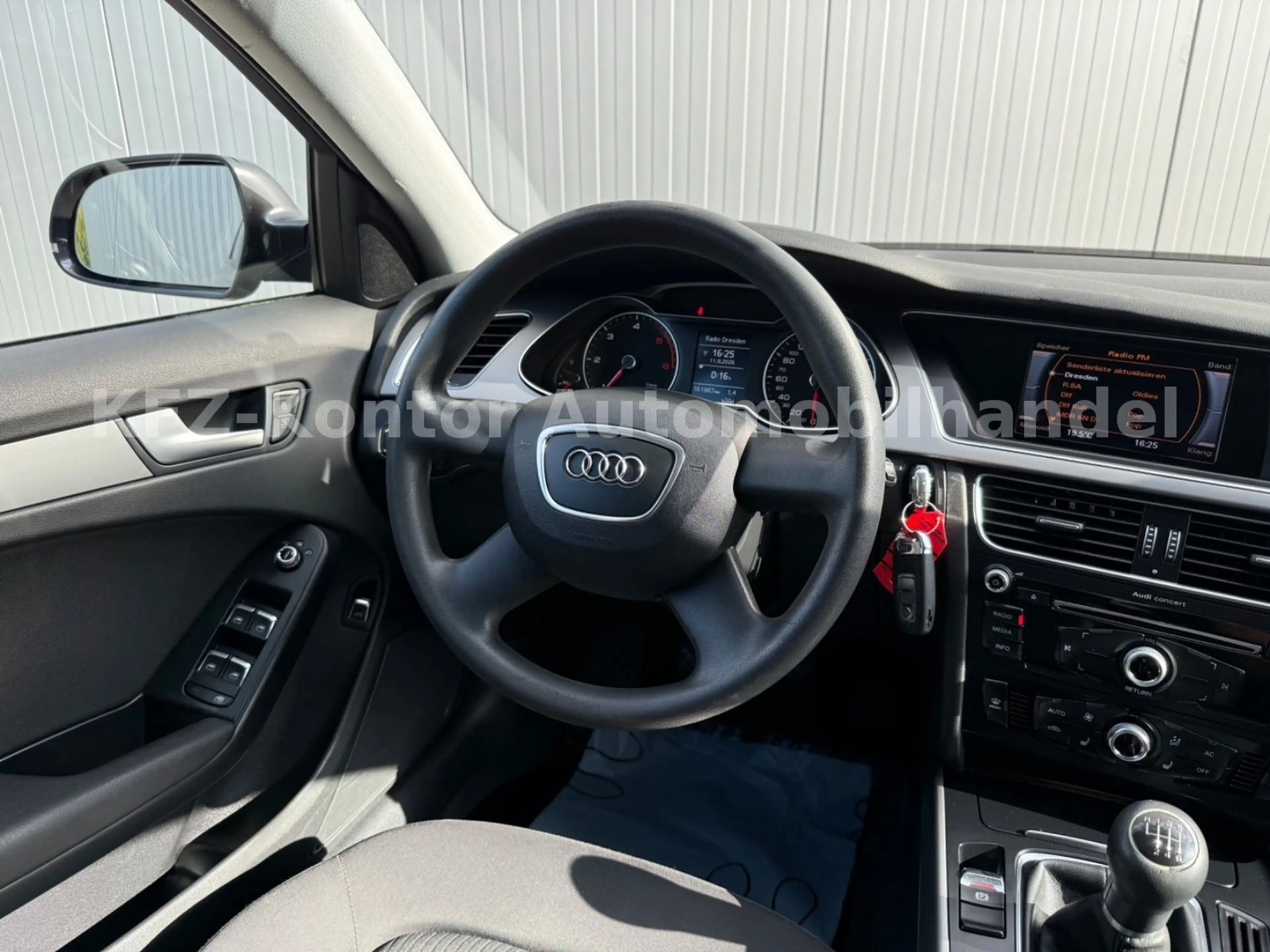 Audi A4 2.0 TDI Lim.  Attraction 1. Hand — photo 8