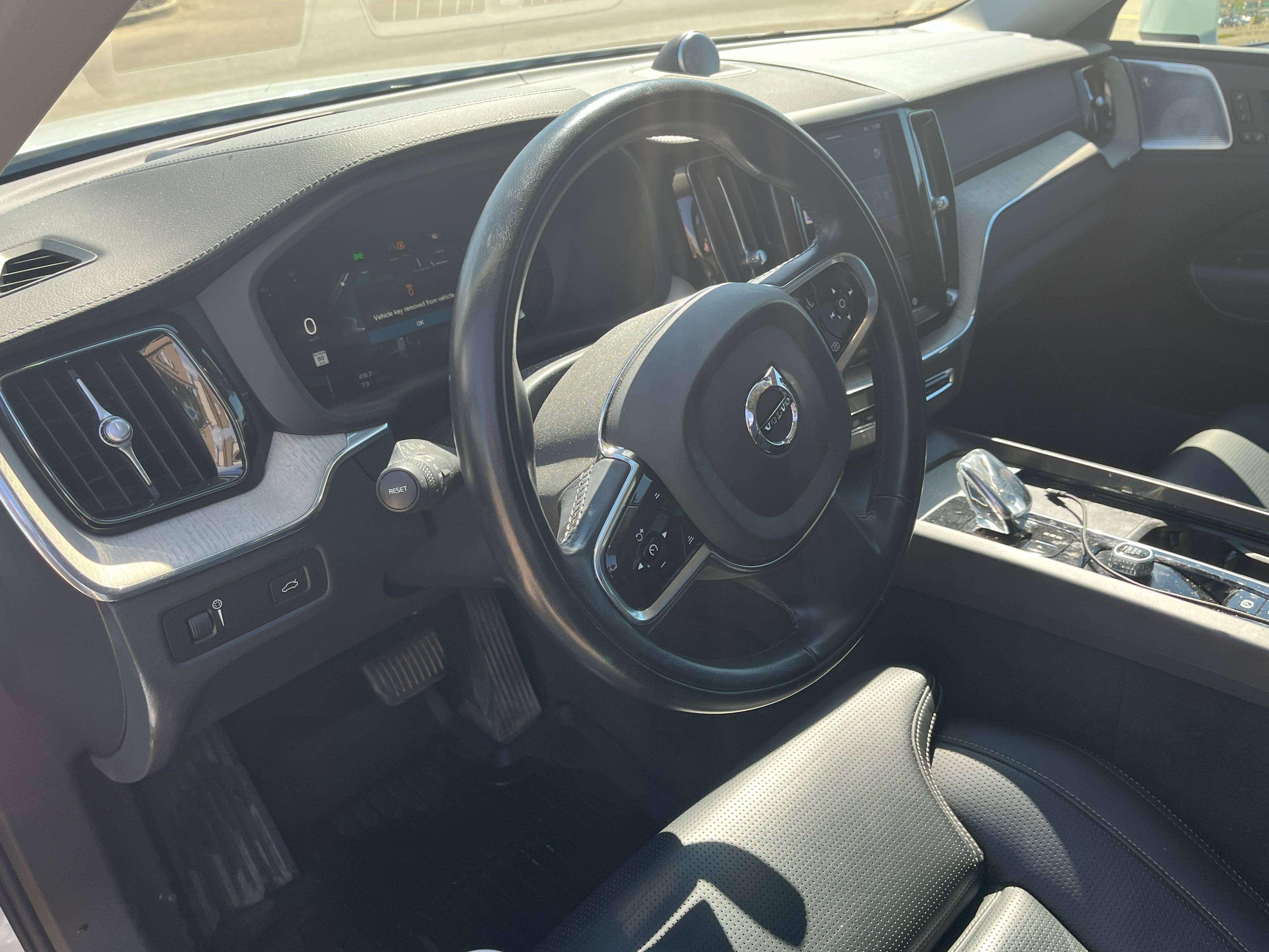2022 Volvo XC60 Inscription B6 Fully Loaded (Private - NO GST) thumb 8