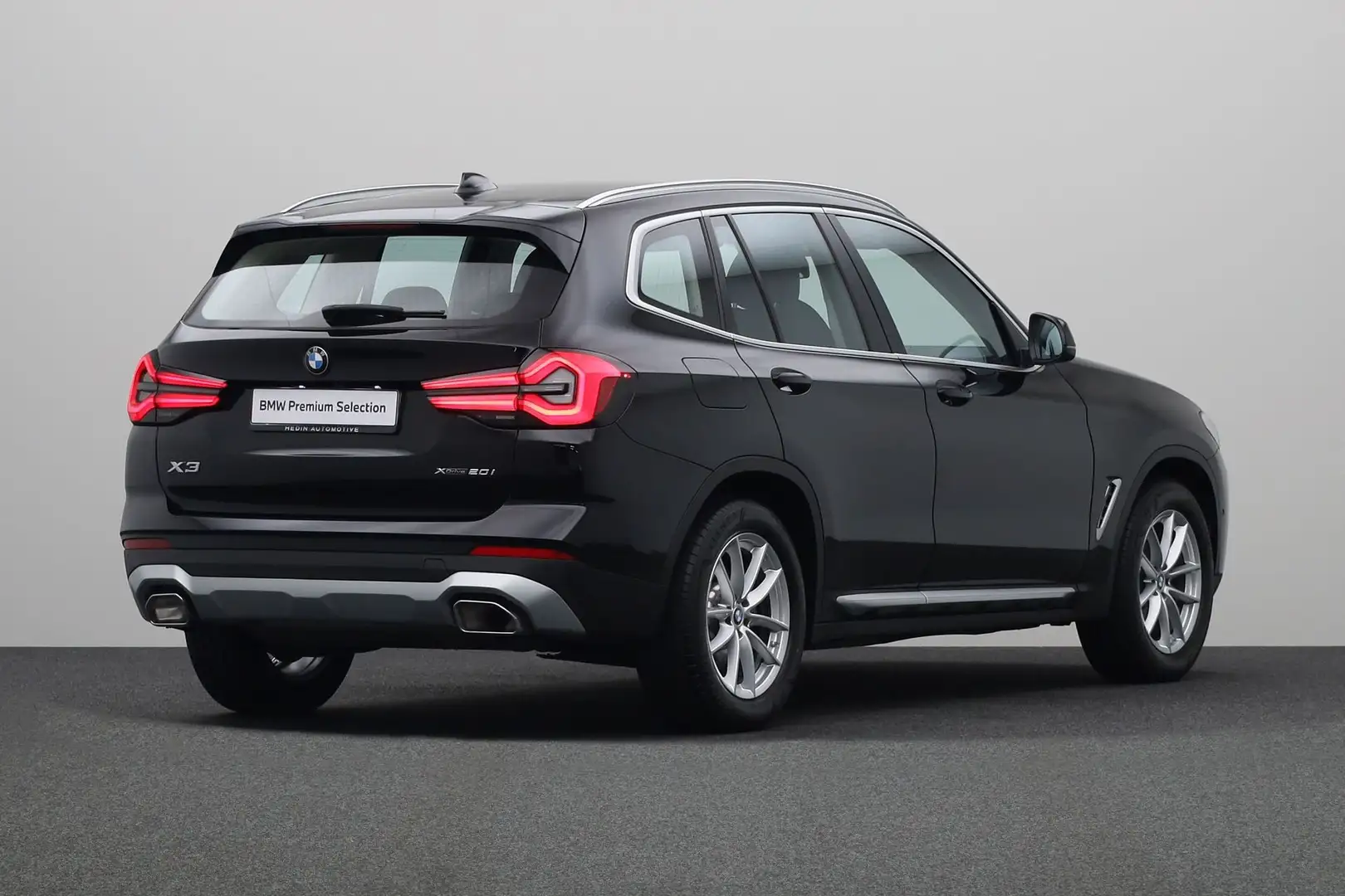 BMW X3 xDrive20i High Executive | Achterruitrijcamera | B Zwart - 2