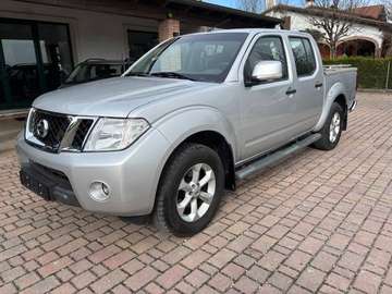 Navara 2.5 dci d.cab LE