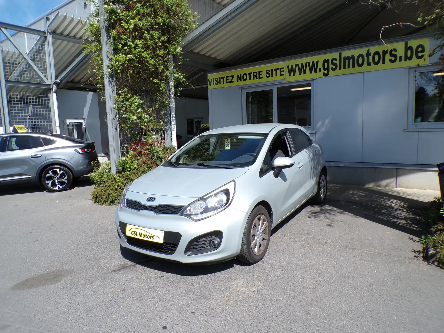 Kia Rio 1.1 CRDi 75cv 5portes gris 02/12 Airco Capteurs CD Argent - 1