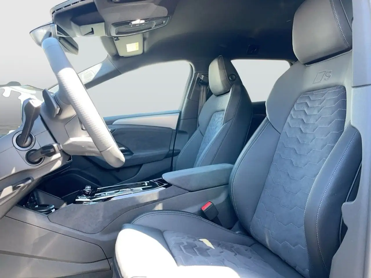 Audi A6 e-tron A6 e-tron Avant quattro S line business AHK*TECH 13