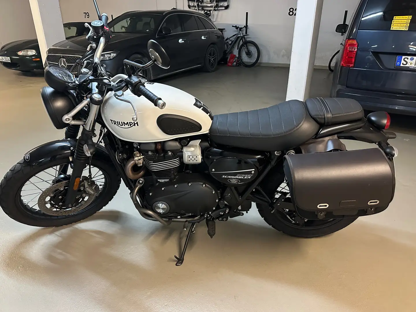 Triumph Street Scrambler 900 Weiß - 2