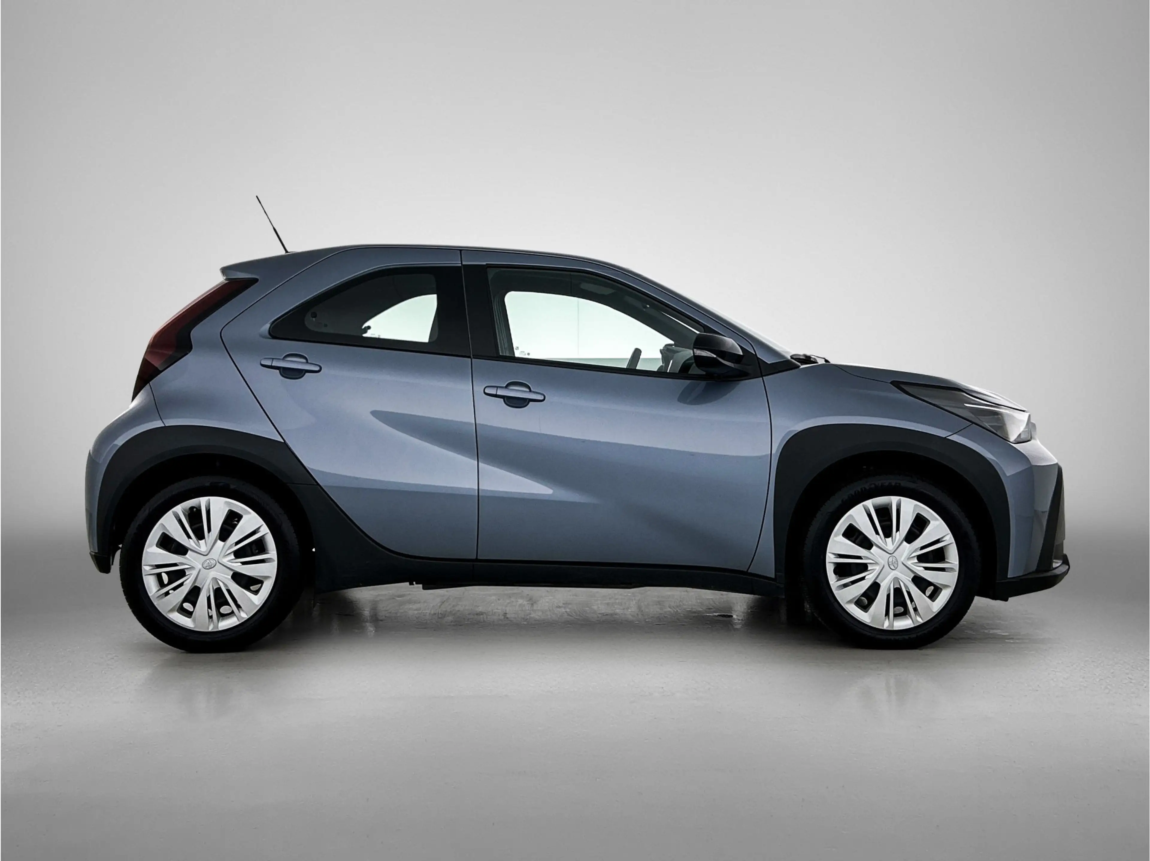 Toyota Aygo X Hybrid 115 play | Apple Carplay&Android Auto | ACC — photo 12