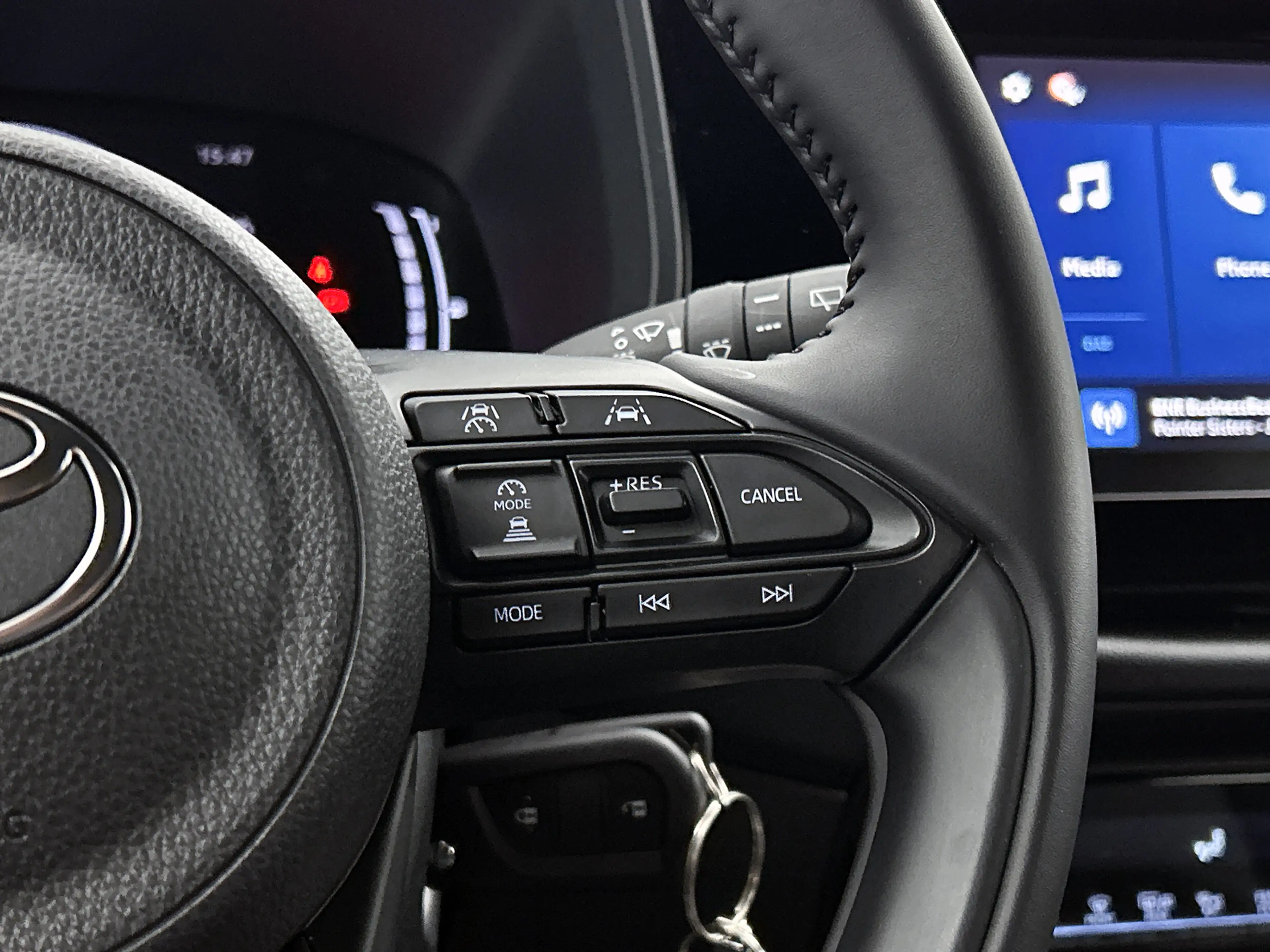Toyota Aygo X Hybrid 115 play | Apple Carplay&Android Auto | ACC — photo 15