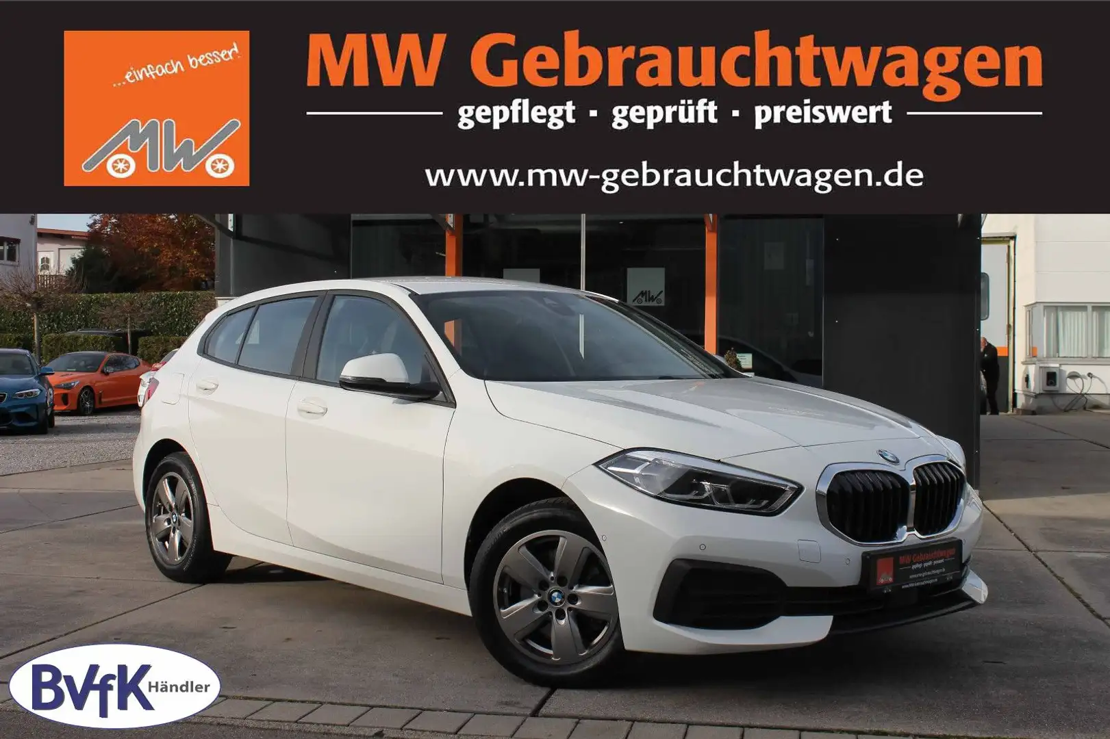 BMW 118 i Advantage Steptr. Temp. PDC KAM NAV LED SHZ Blanc - 1
