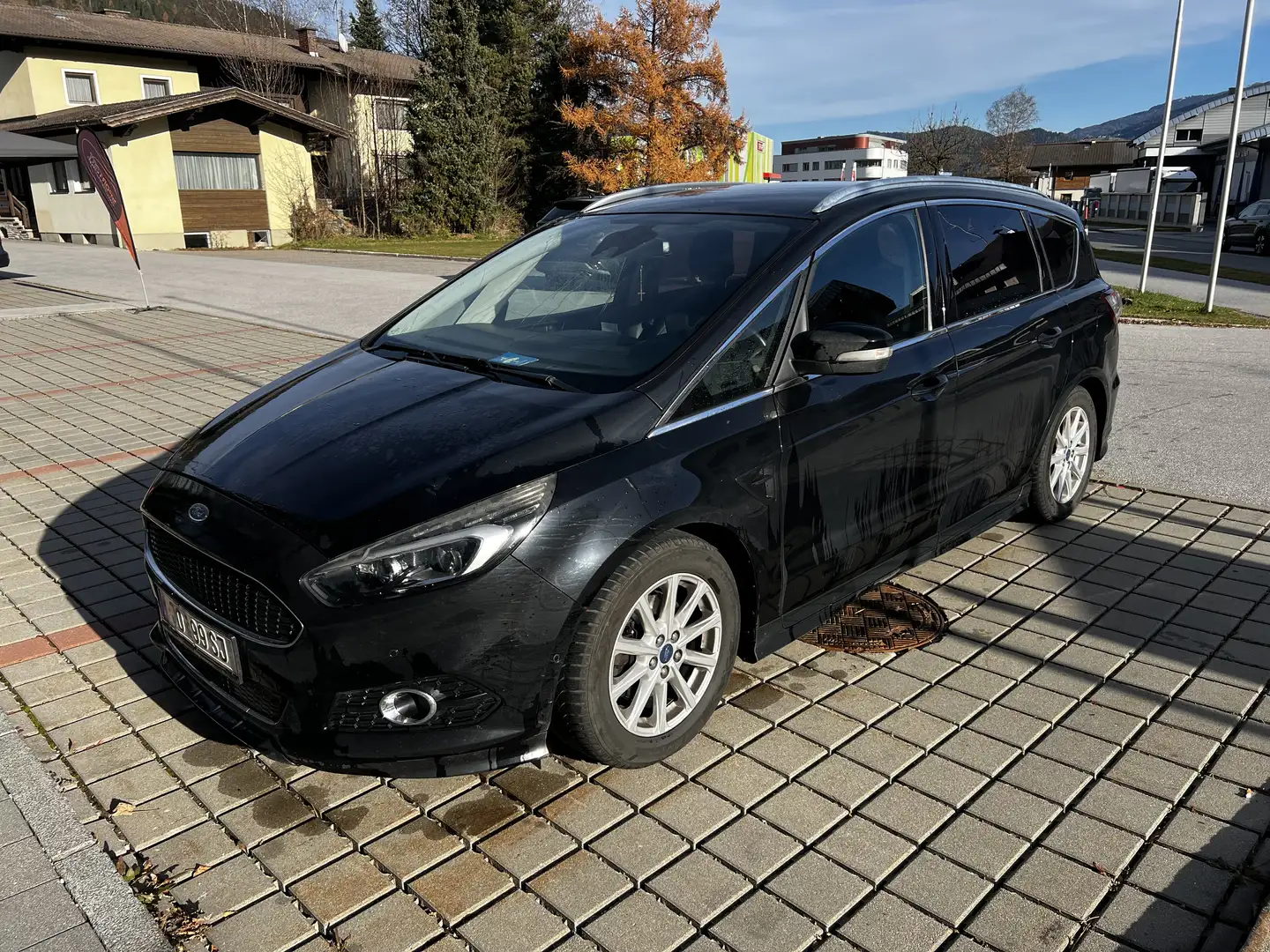 Ford S-Max Titanium 2.0 TDCi Auto-Start/Stop Aut. Schwarz - 1