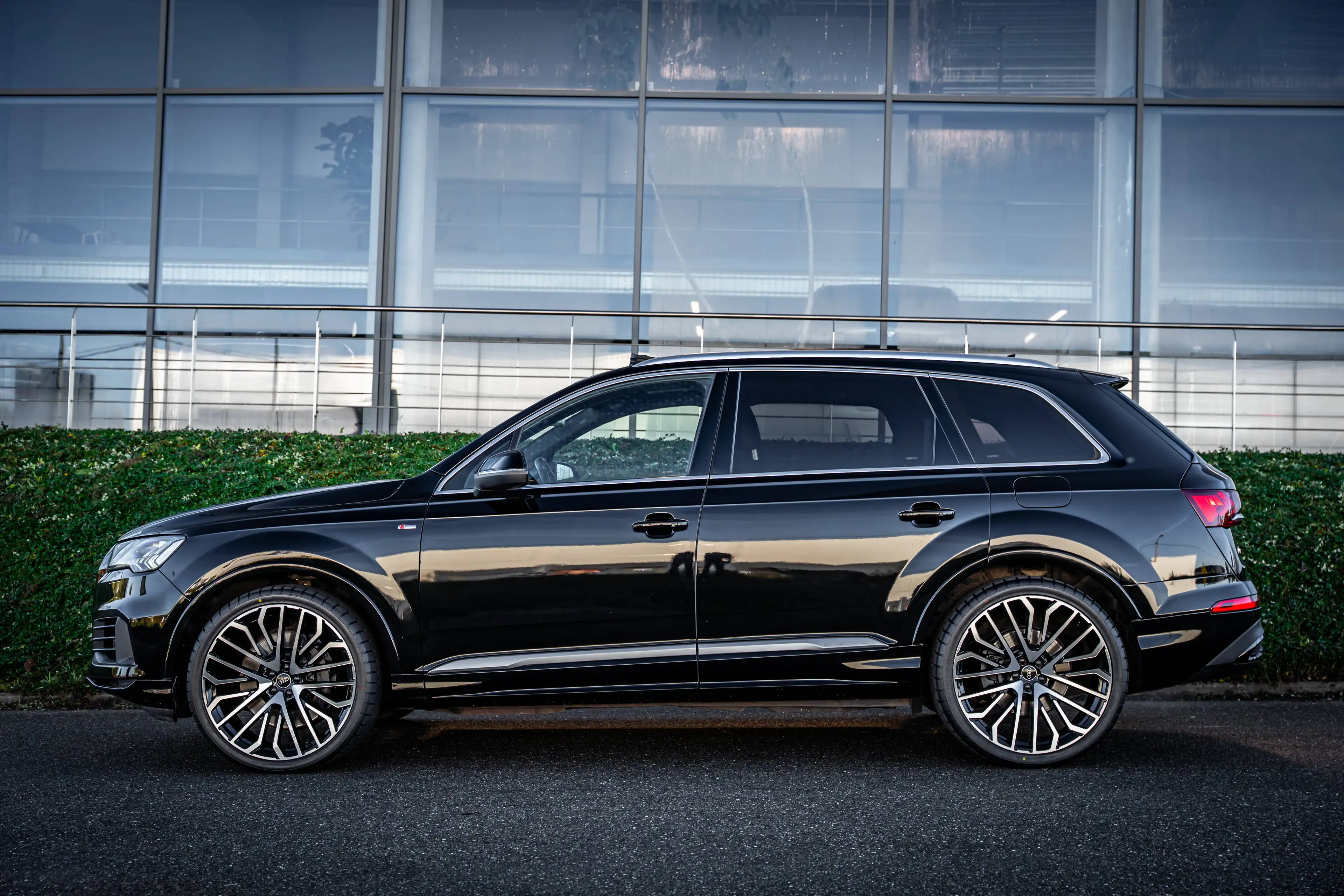 Audi Q7 Q7 PHEV 55 TFSi e Quattro S line OPF Tipt. (EU6AP) (280 kW) — photo 2