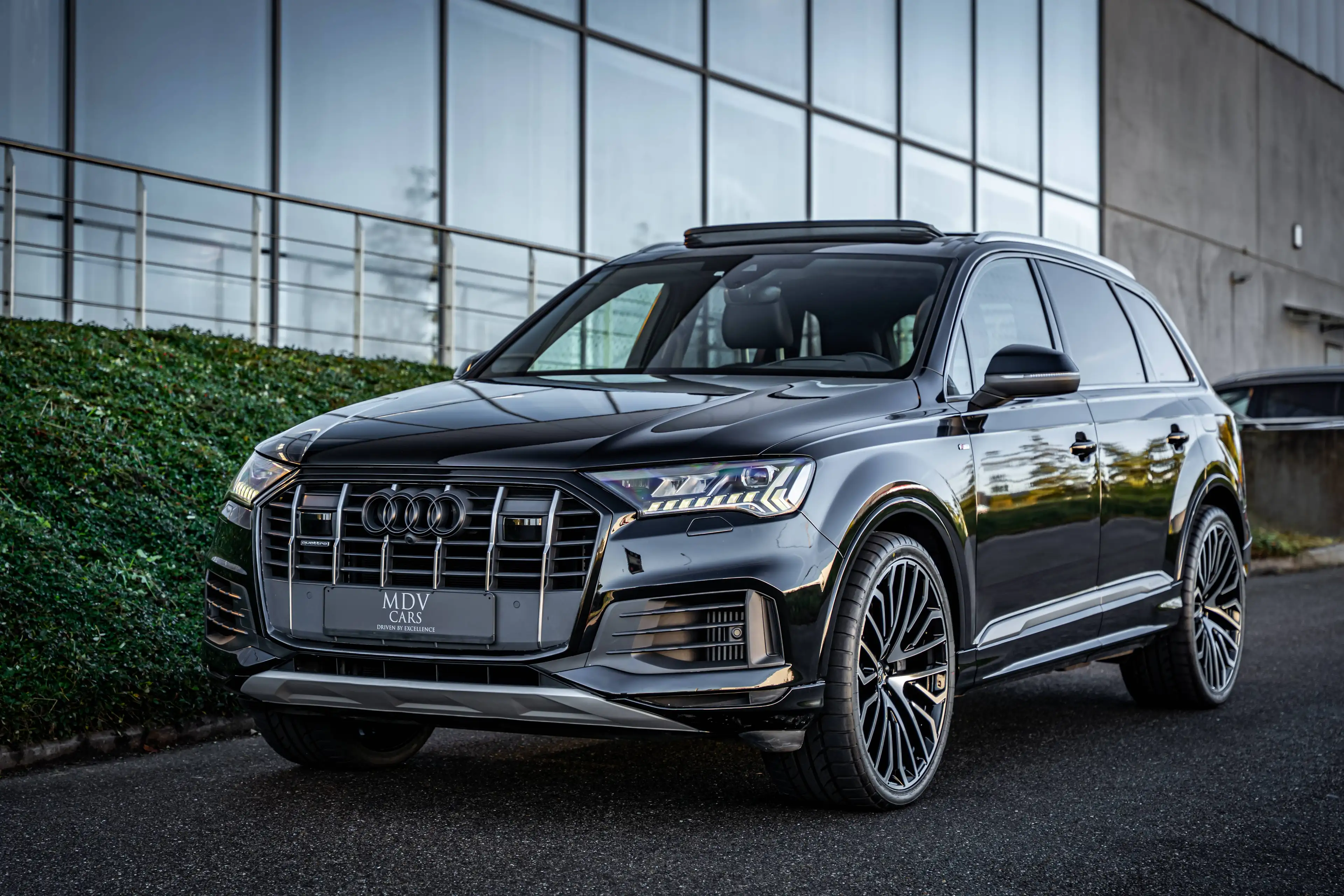 Audi Q7 Q7 PHEV 55 TFSi e Quattro S line OPF Tipt. (EU6AP) (280 kW) — photo 4