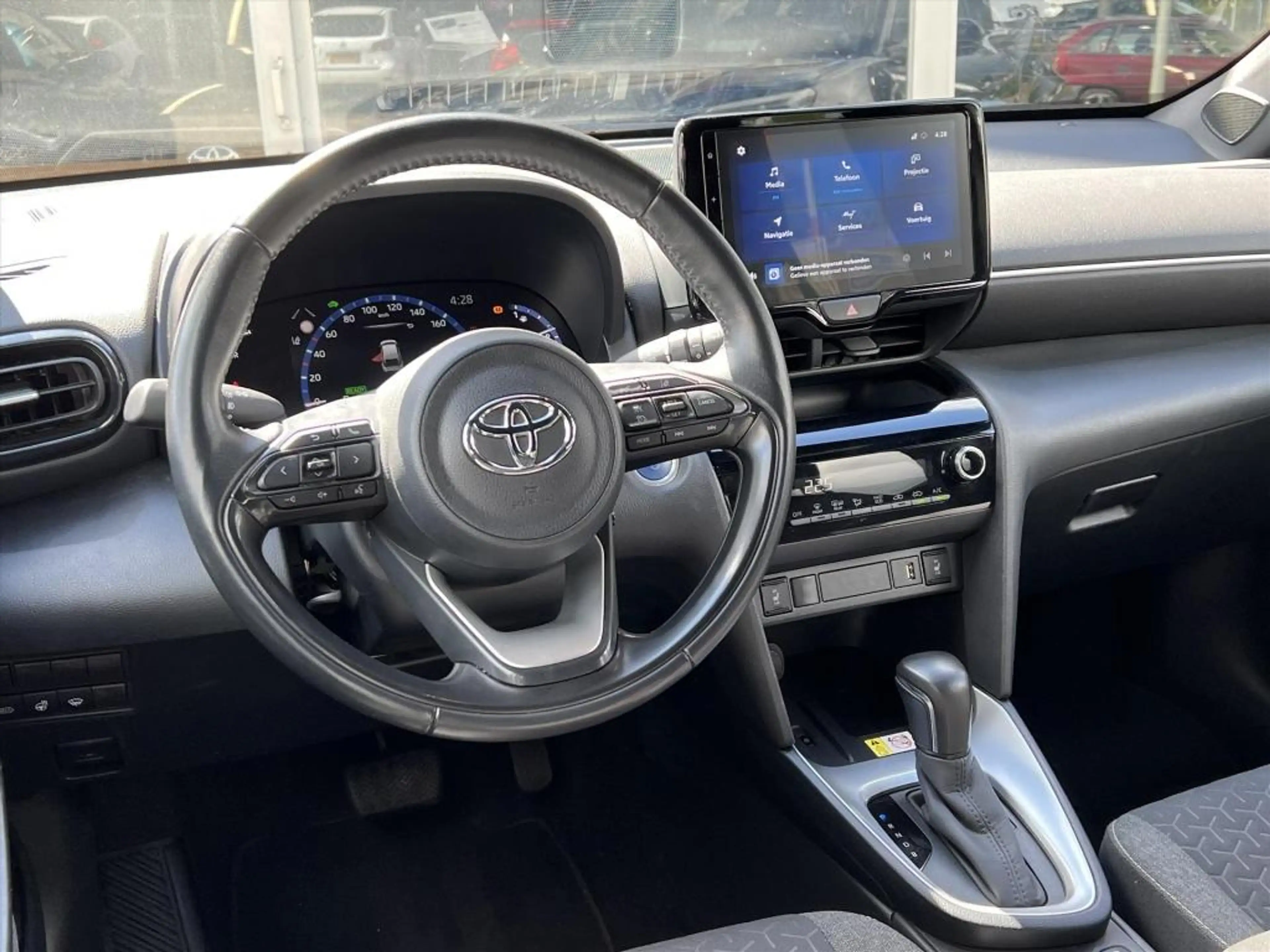Toyota Yaris Cross 1.5 Hybrid Dynamic Plus | Dodehoekherkenning, Park — photo 13