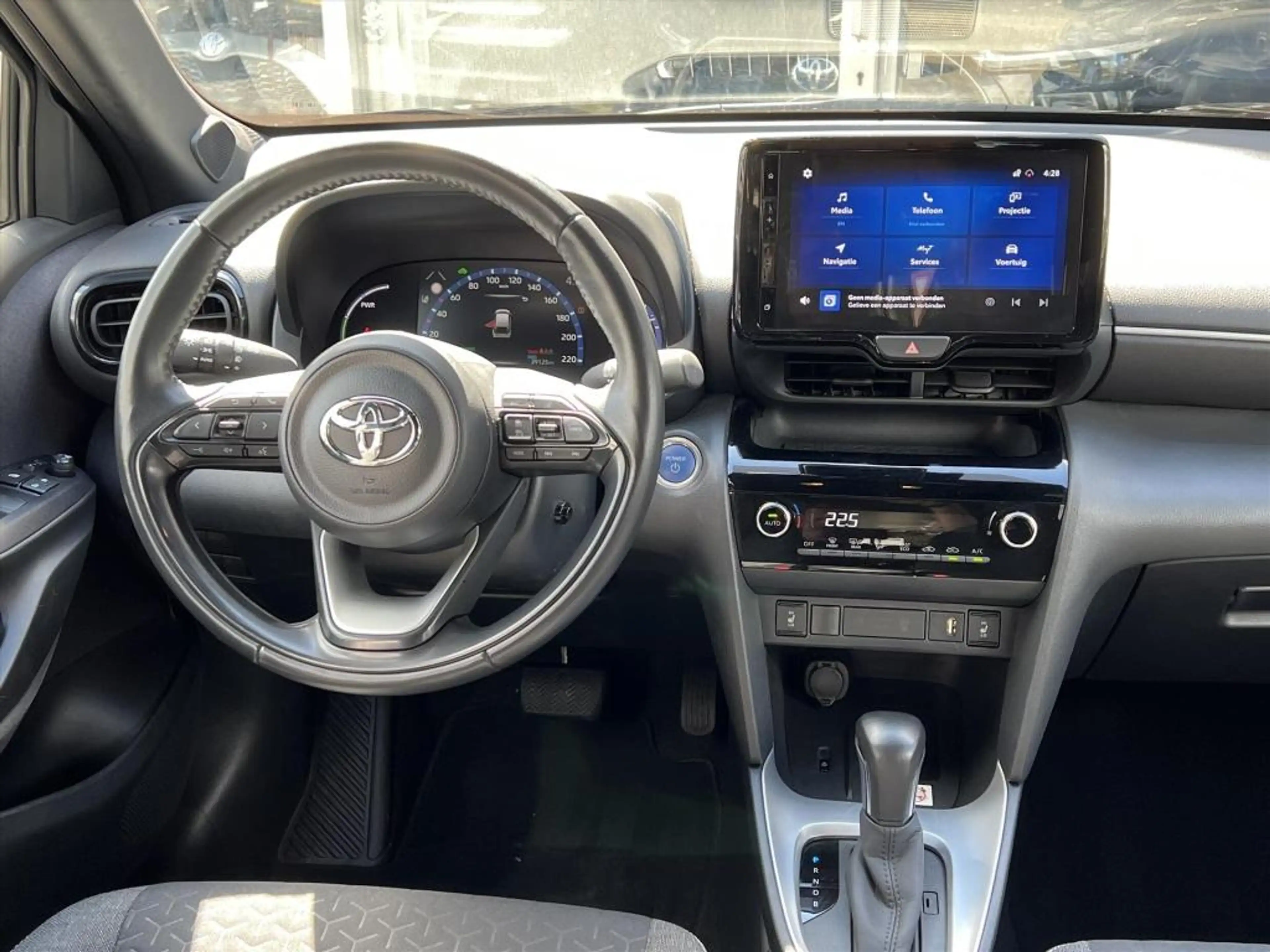 Toyota Yaris Cross 1.5 Hybrid Dynamic Plus | Dodehoekherkenning, Park — photo 17