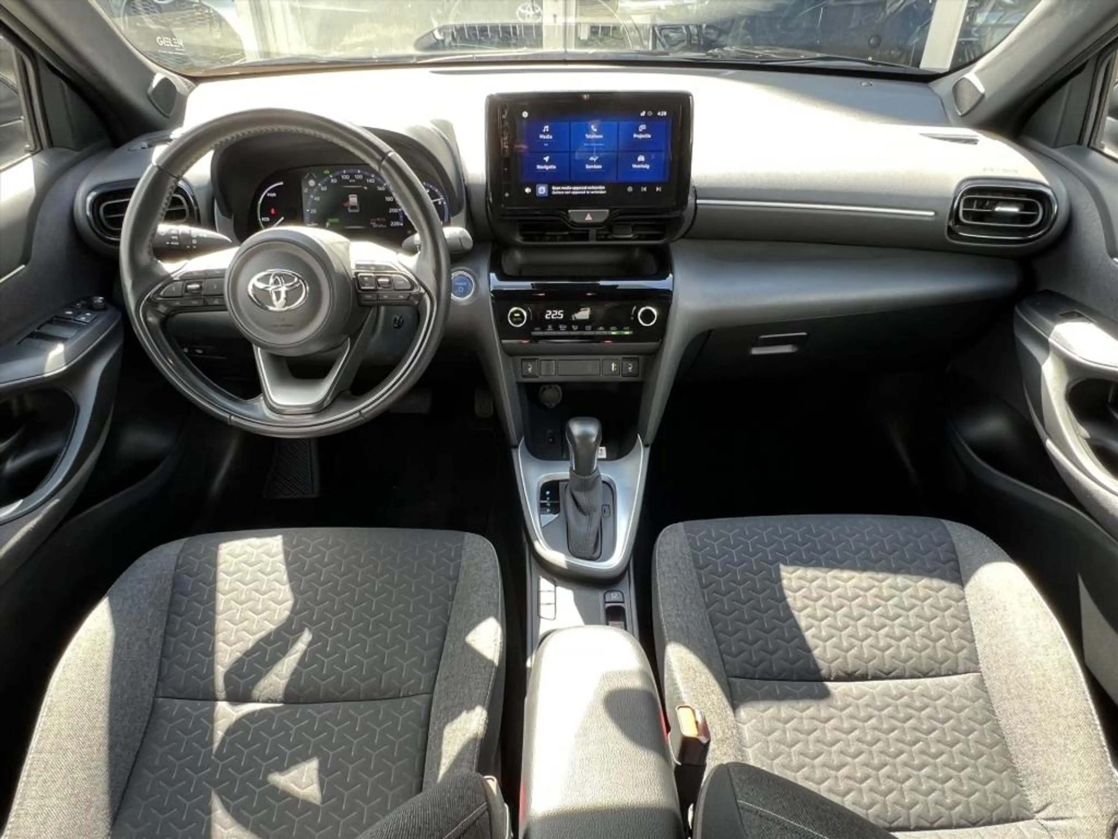 Toyota Yaris Cross 1.5 Hybrid Dynamic Plus | Dodehoekherkenning, Park — photo 16