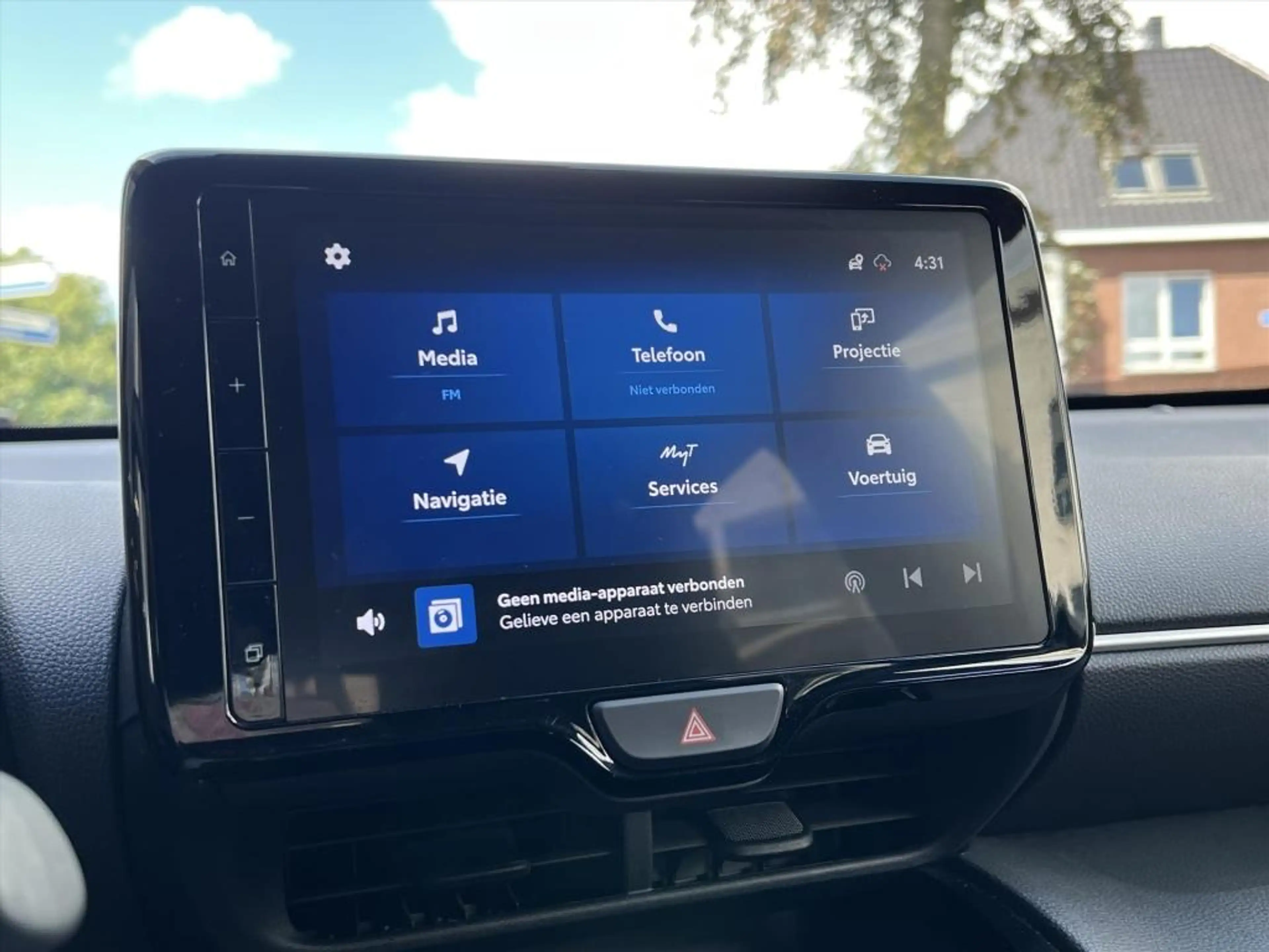 Toyota Yaris Cross 1.5 Hybrid Dynamic Plus | Dodehoekherkenning, Park — photo 33
