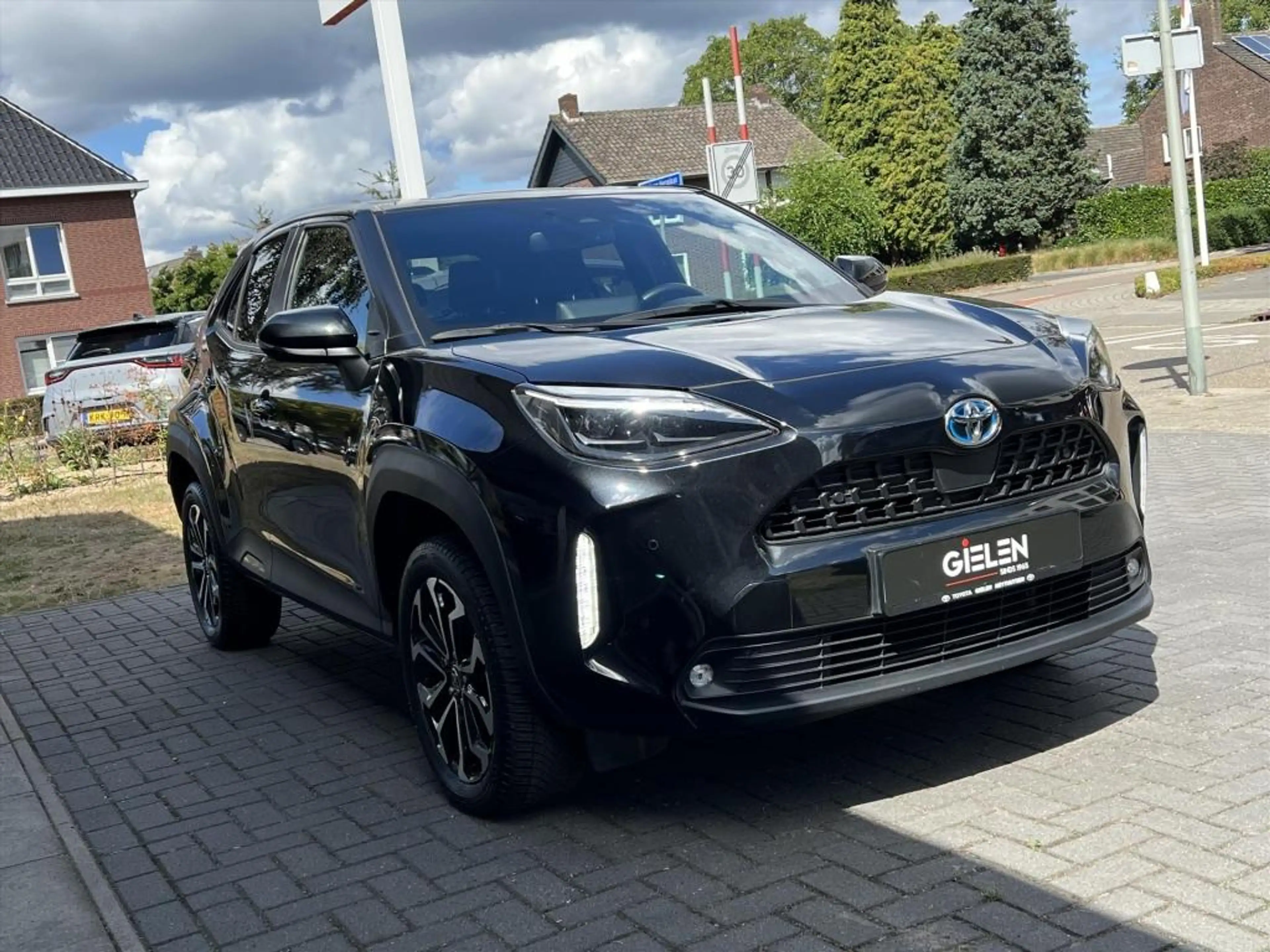 Toyota Yaris Cross 1.5 Hybrid Dynamic Plus | Dodehoekherkenning, Park — photo 11