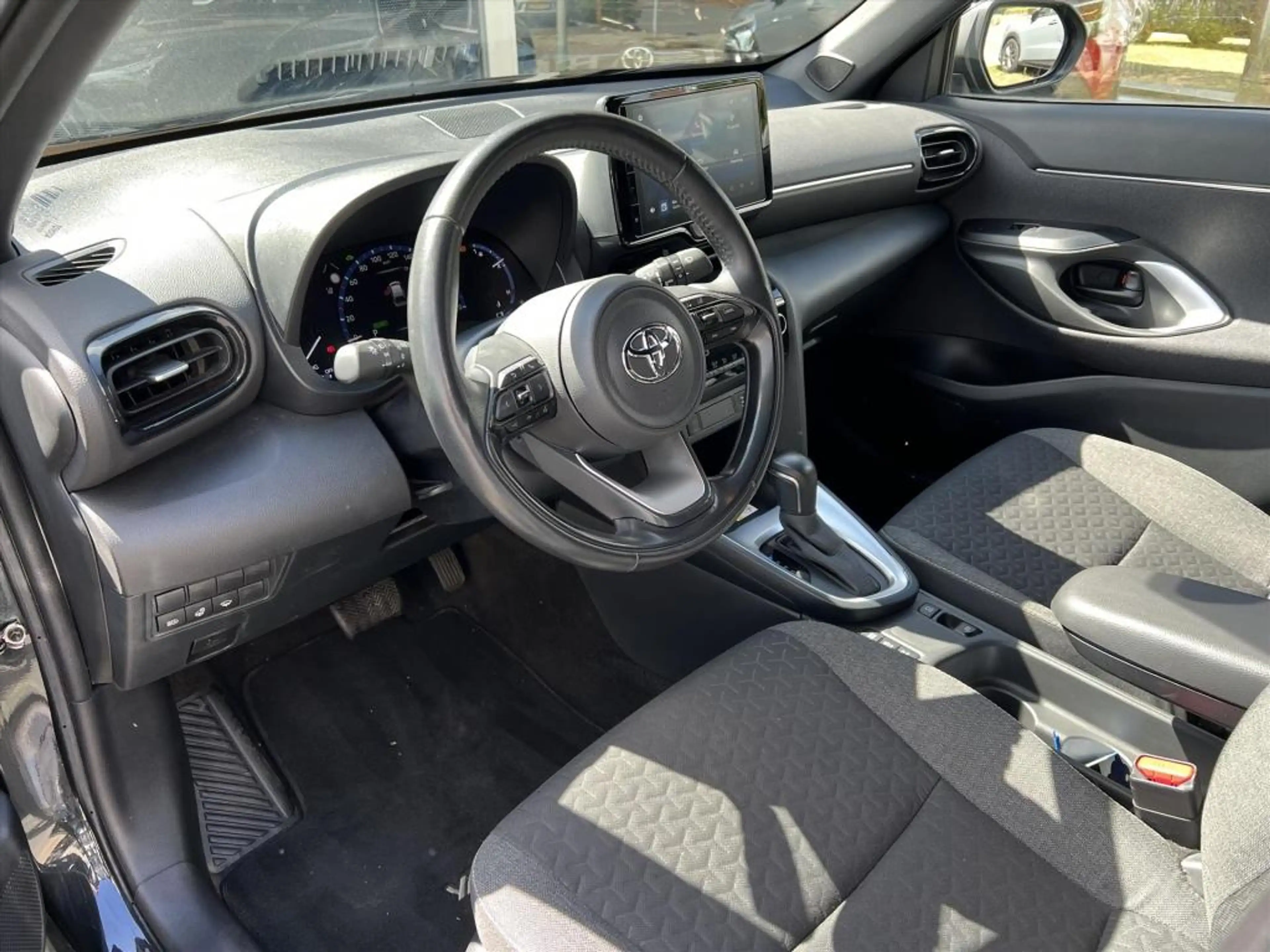 Toyota Yaris Cross 1.5 Hybrid Dynamic Plus | Dodehoekherkenning, Park — photo 15